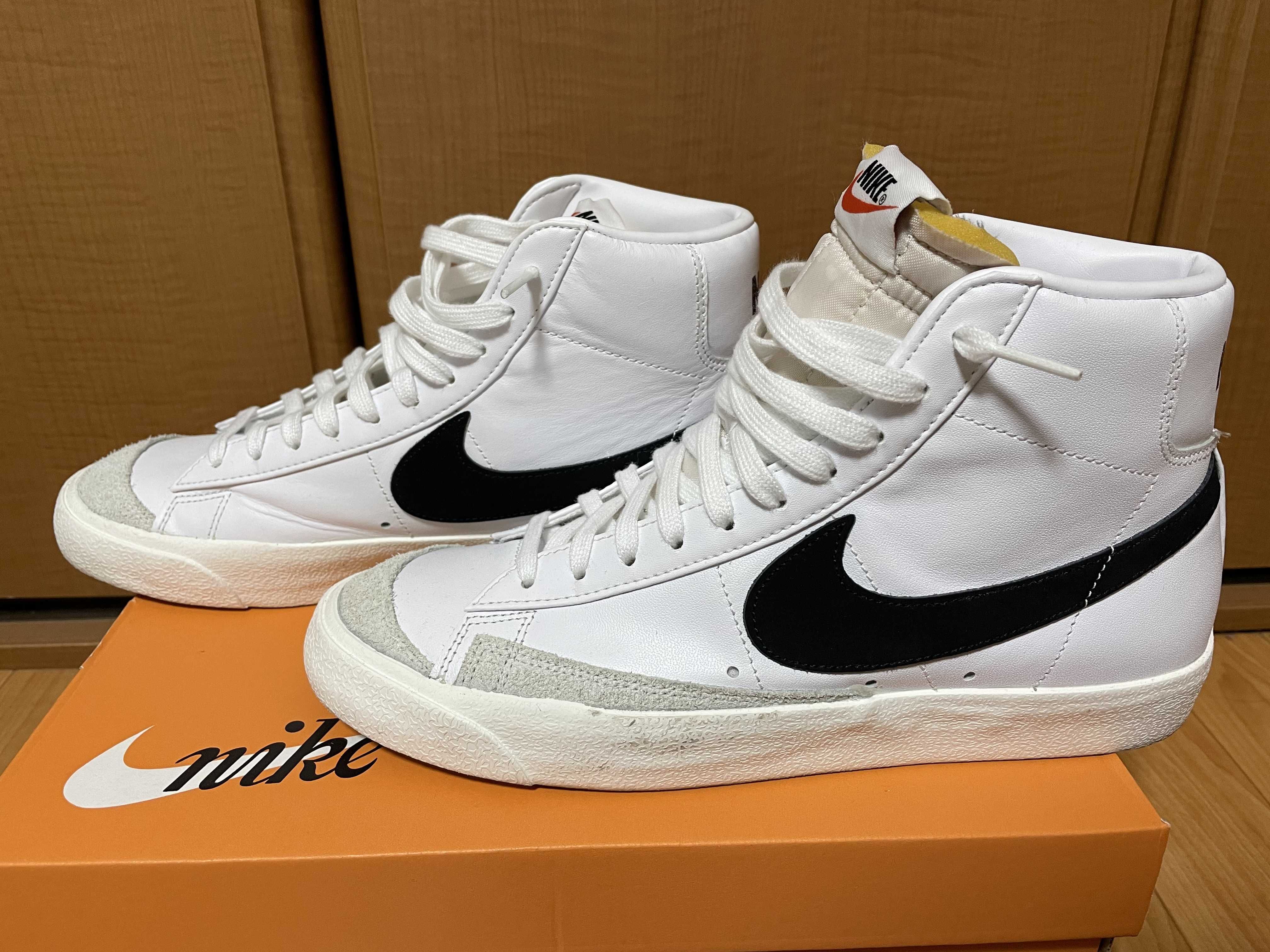 NIKE Women's BLAZER MID ’77 VINTAGE "WHITE/BLACK"
