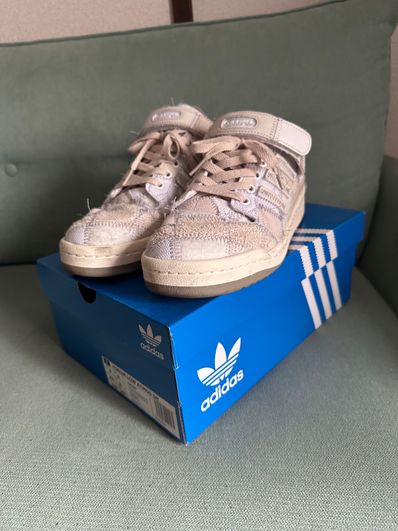 RECOUTURE × atmos × adidas Forum Low SH "White Tint"