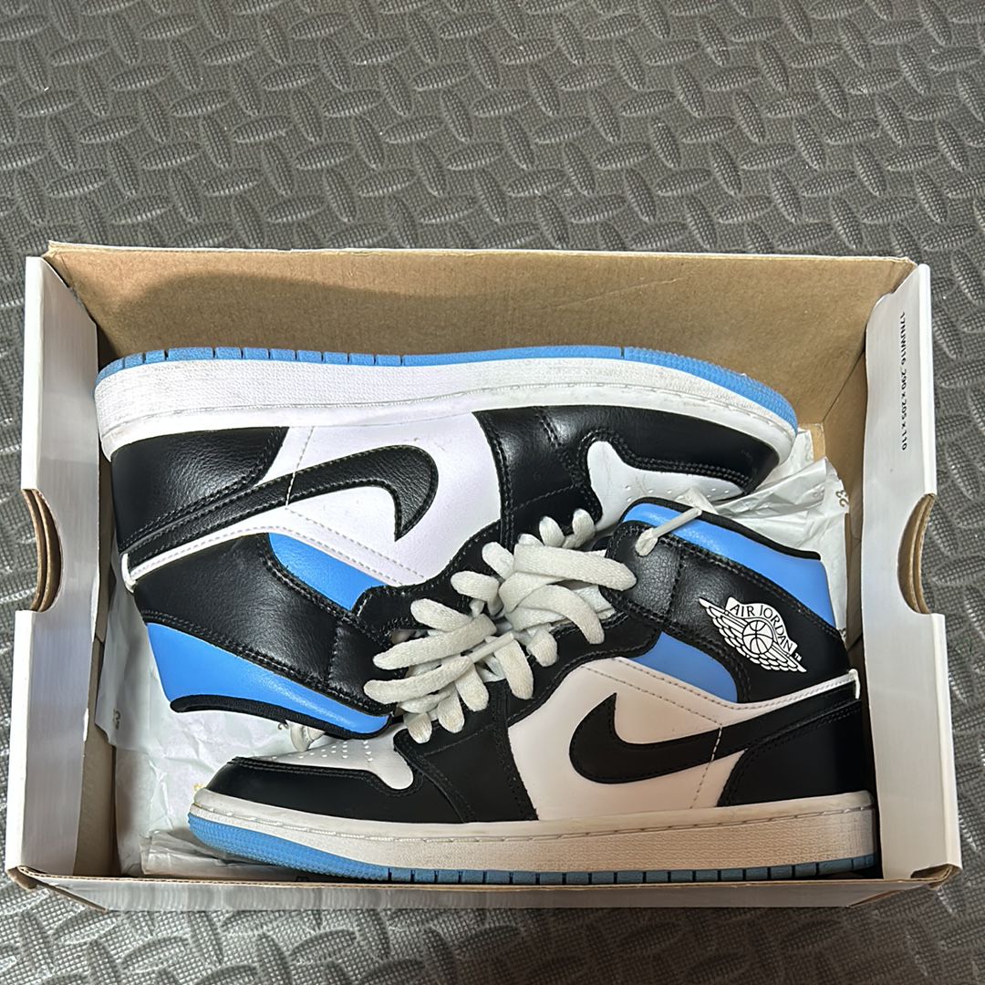 Nike Women's Air Jordan 1 Mid "Black/University Blue"