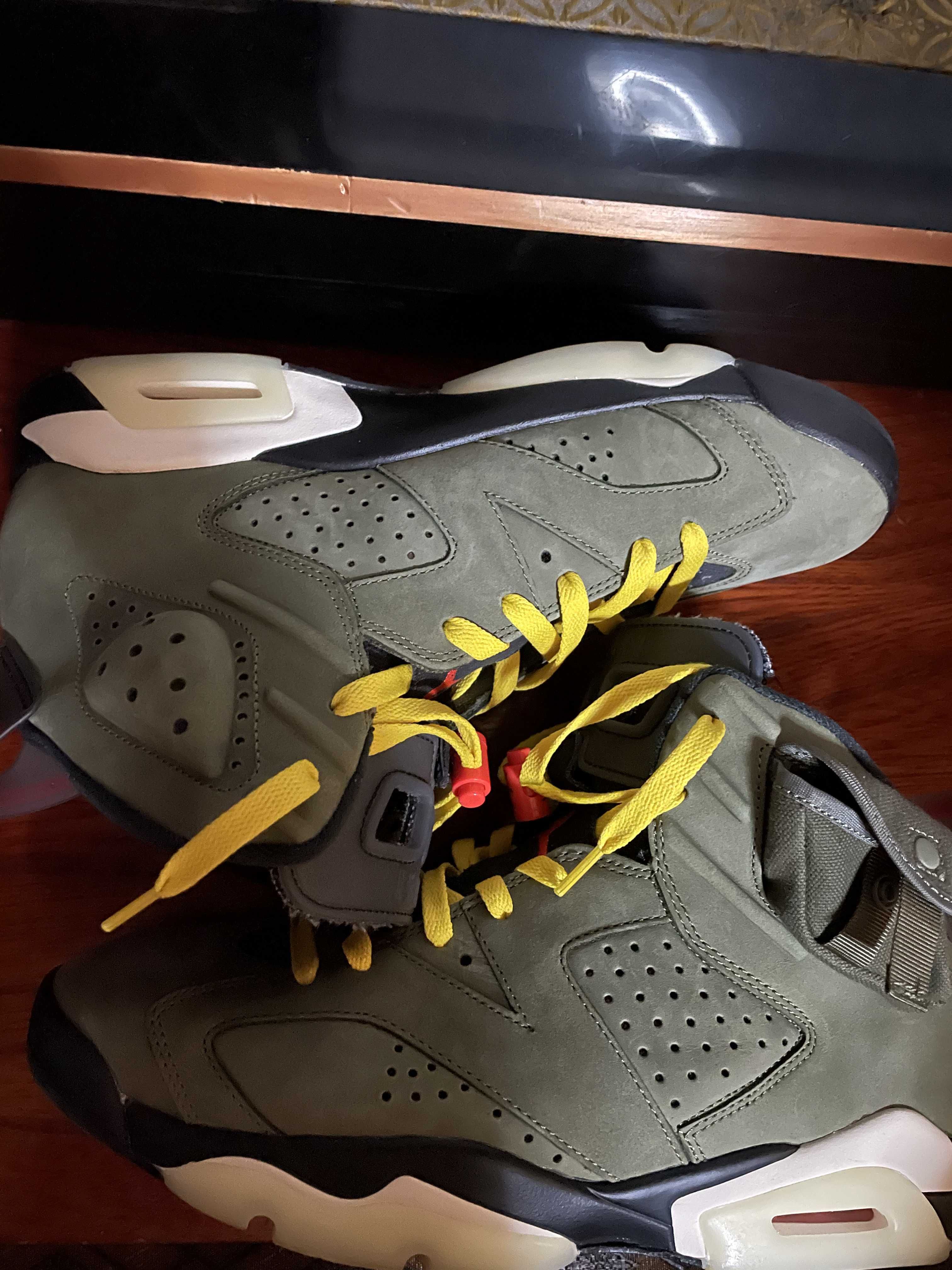 Travis Scott × Nike Air Jordan 6 Retro "Medium Olive"