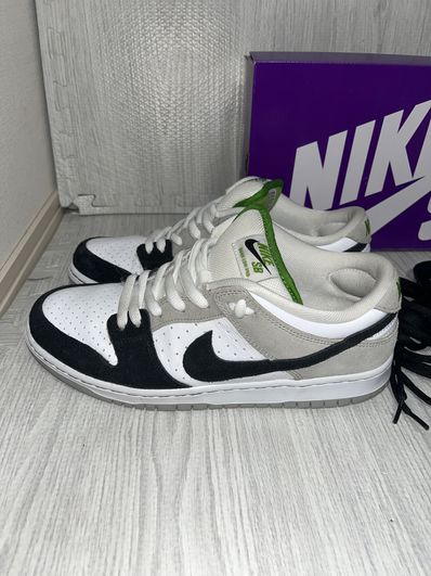 Nike SB Dunk Low "Chlorophyll"