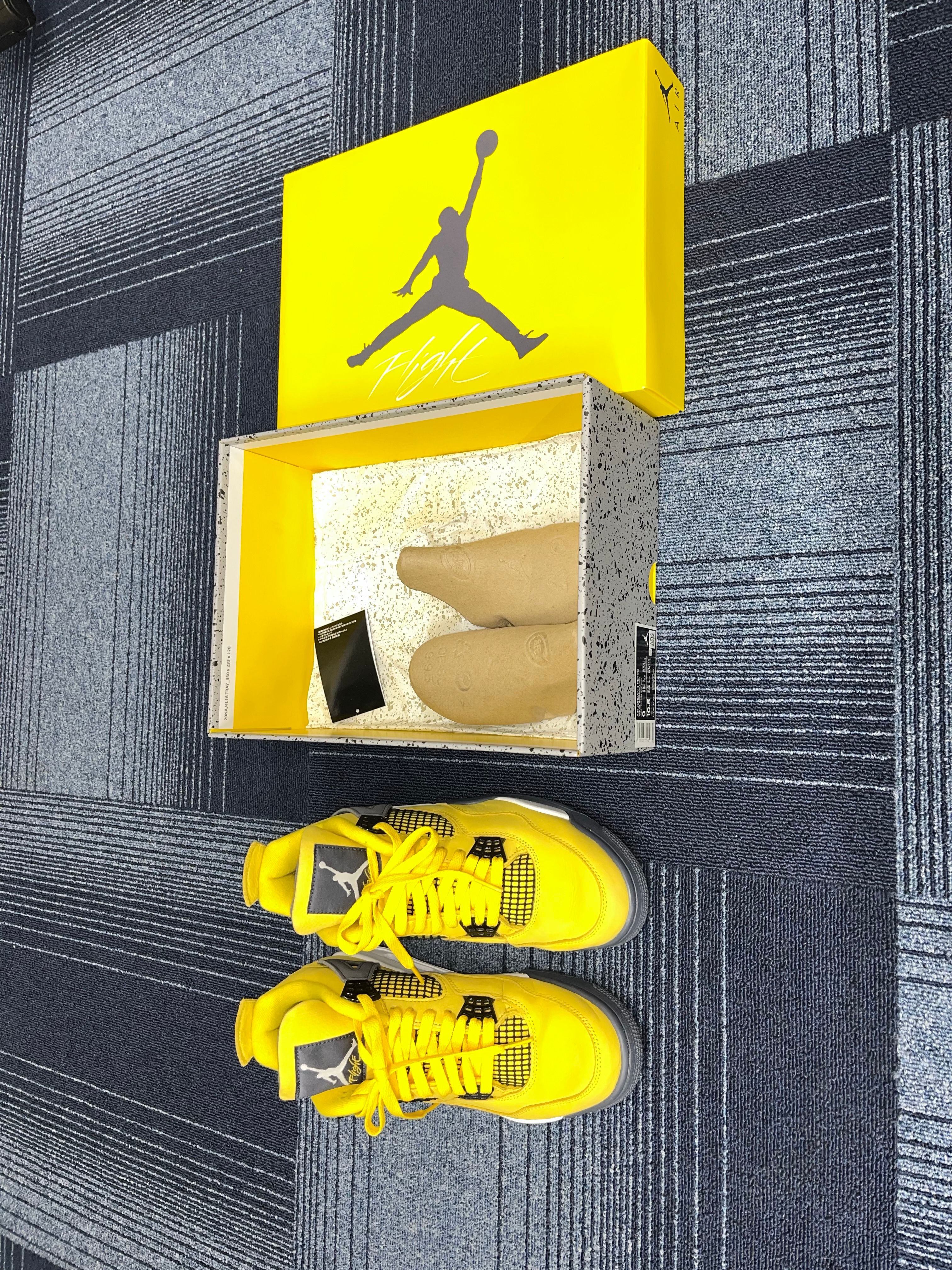 Nike Air Jordan 4 "Tour Yellow"