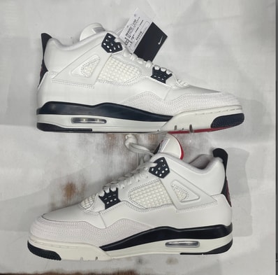 Nike Air Jordan 4 "Flight Club"