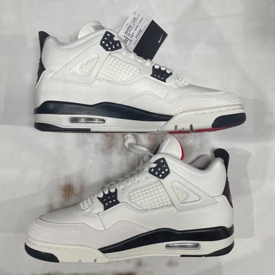 Nike Air Jordan 4 "Flight Club"