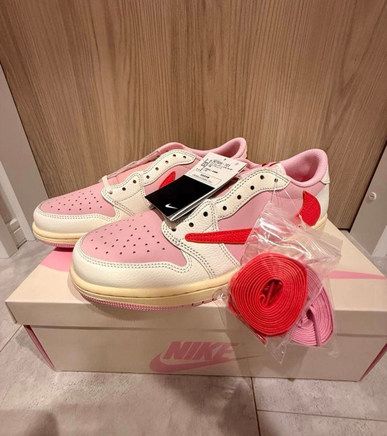Travis Scott × Nike Air Jordan 1 Retro Low OG "Sail/Tropical Pink"