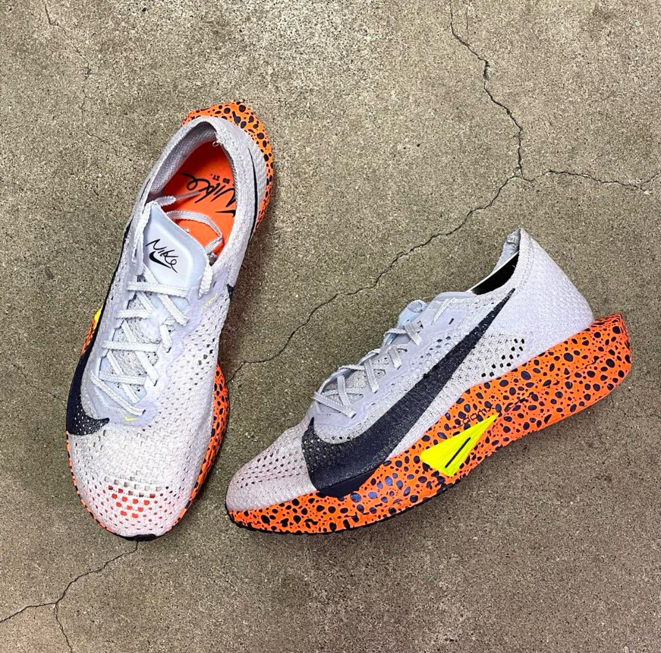 Vaporfly(ヴェイパーフライ) 人気の新作/中古通販【スニーカー