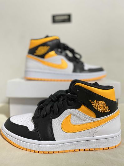 Nike Women's Air Jordan 1 Mid SE "Laser Orange Black"