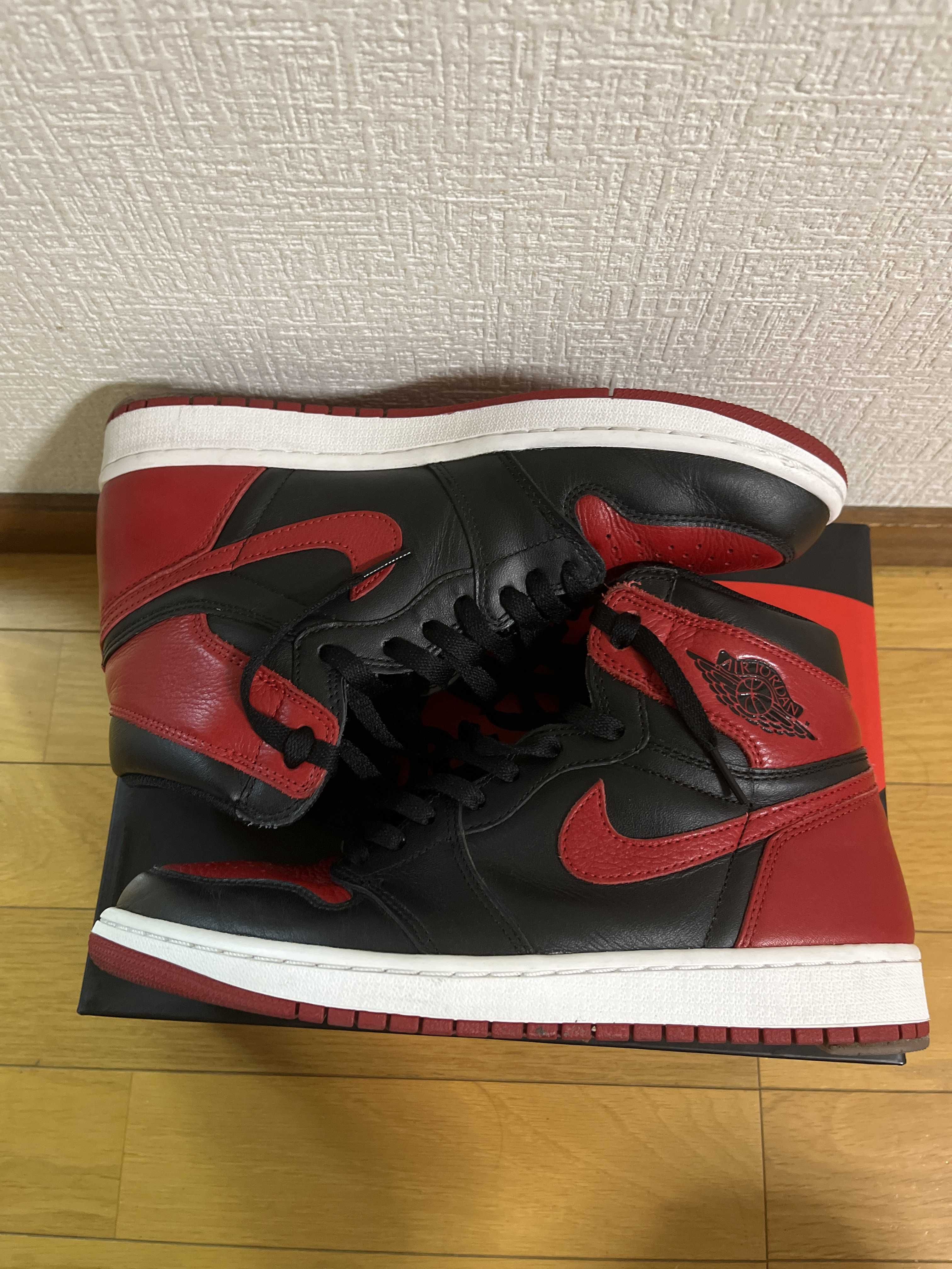 Nike Air Jordan 1 Retro High OG "Bred/Banned" (2016)