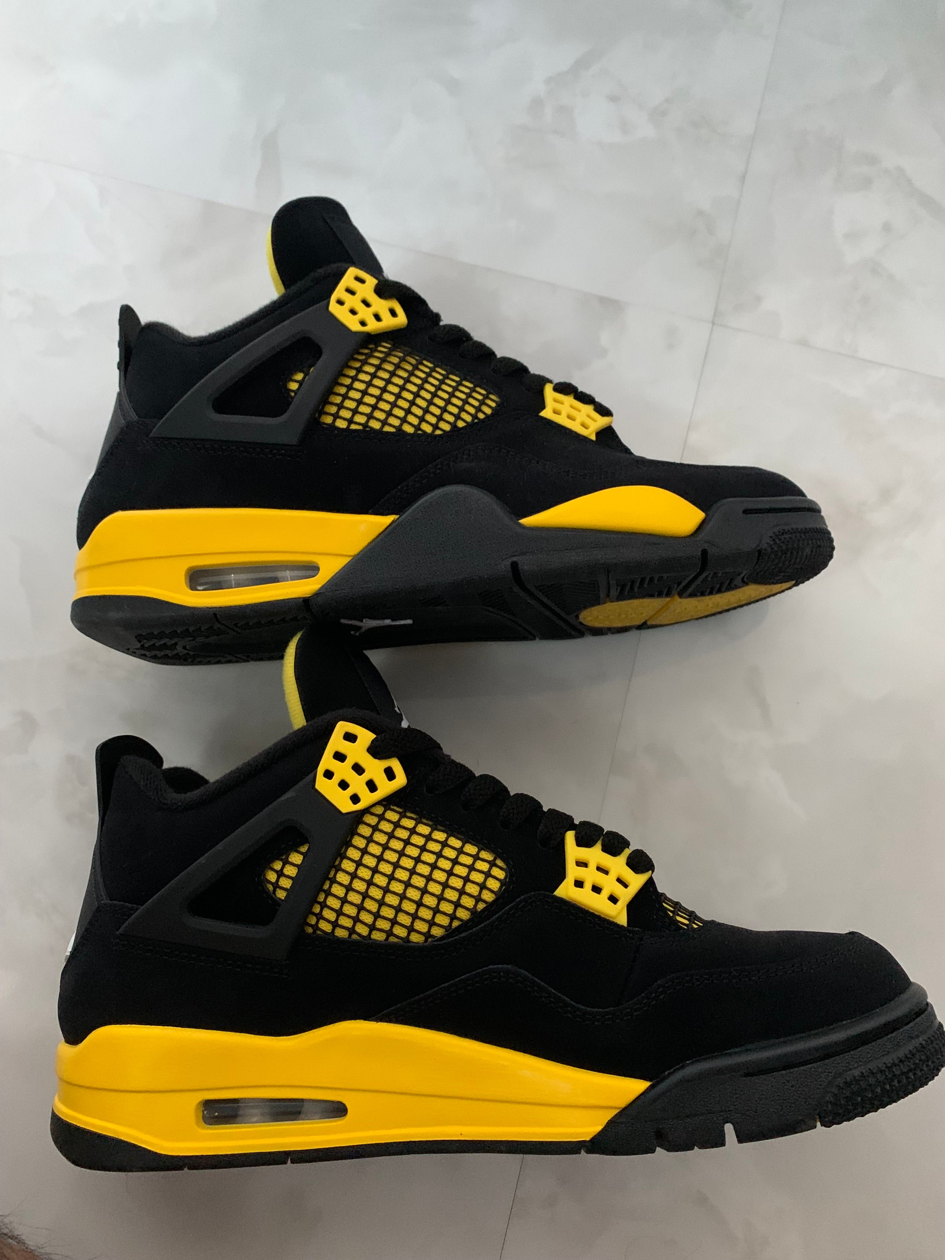 Nike Air Jordan 4 Retro "Thunder"(2023)