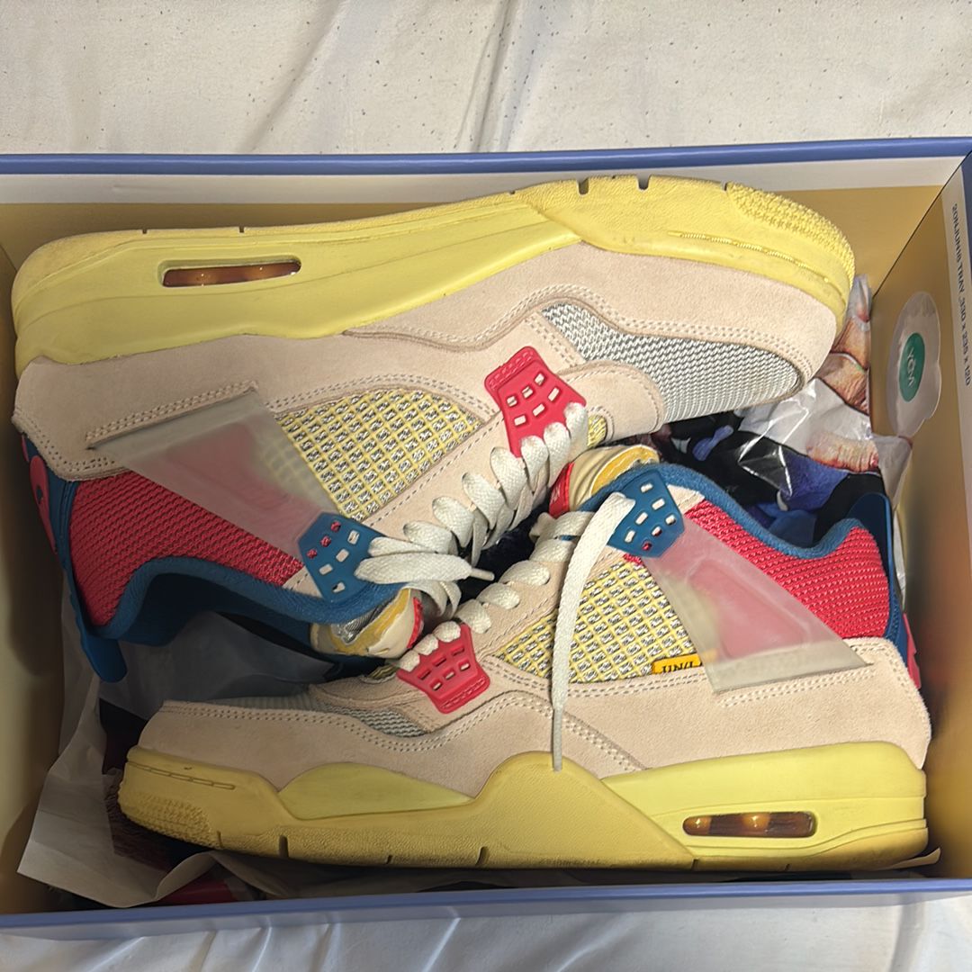 UNION × Nike Air Jordan 4 SP "Guava Ice/Light Fusion Red"