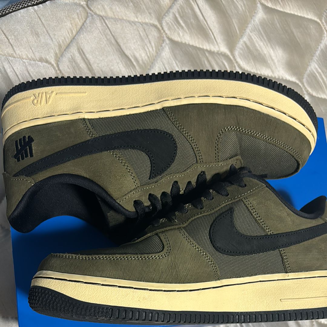 UNDEFEATED × Nike Air Force 1 Low "Olive"
