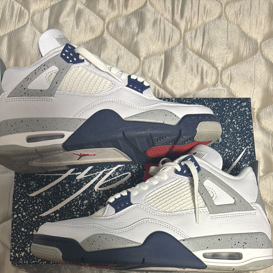Nike Air Jordan 4 "Midnight Navy"
