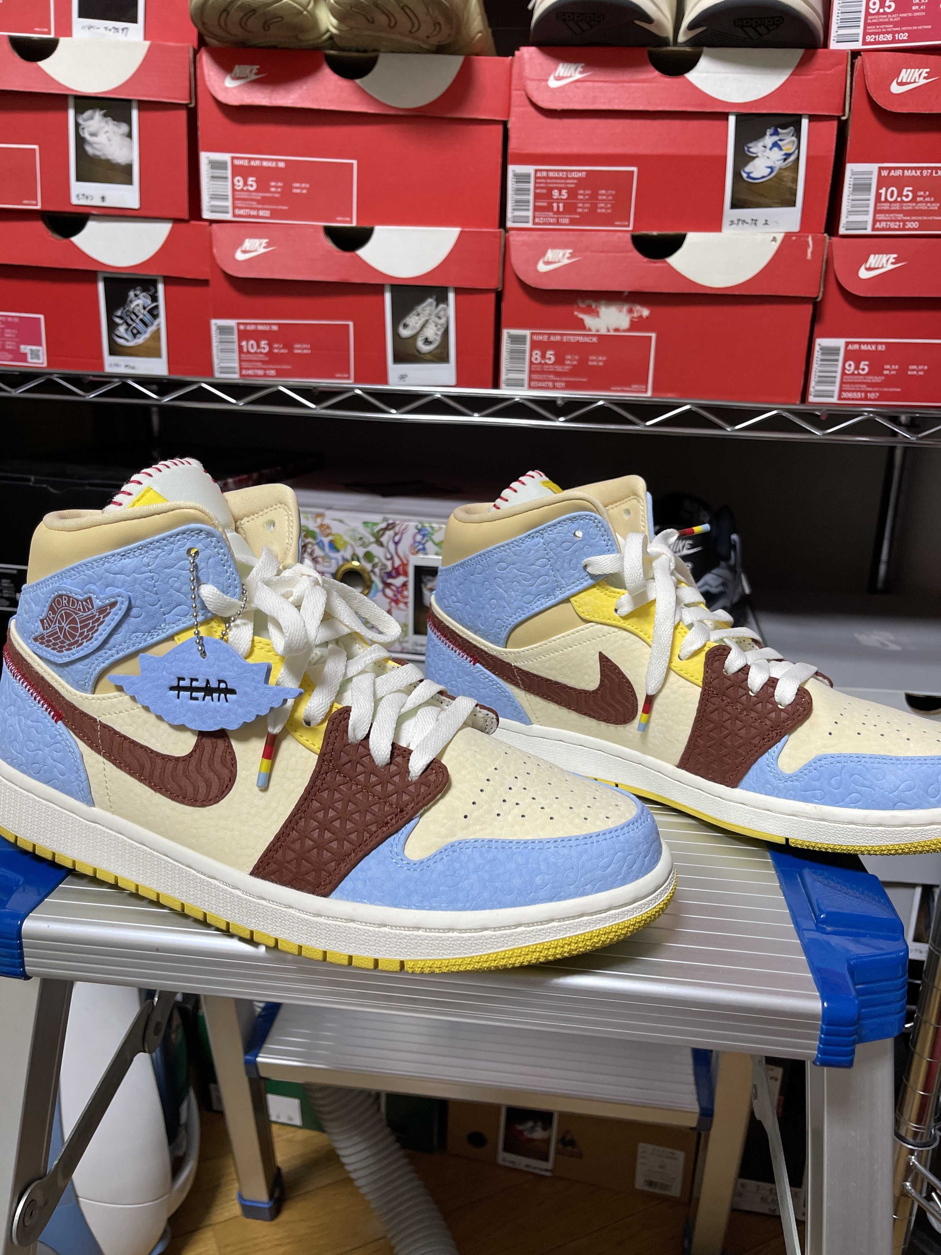 MAISON CHATEAU ROUGE × NIKE AIR JORDAN 1 MID SE "WHITE/LIGHT BLUE"