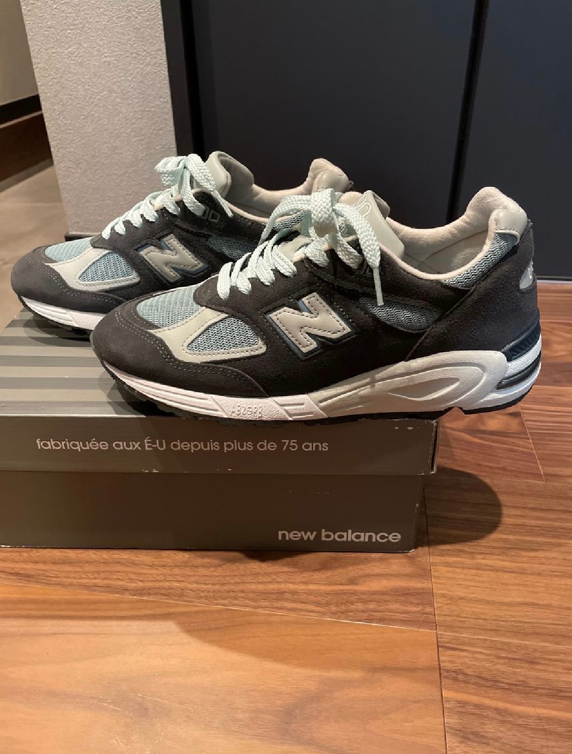 KITH Ronnie Fieg × New Balance 990V2 "Steel Blue"