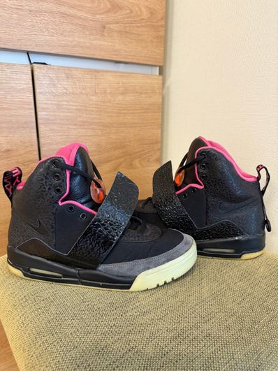 Nike Air Yeezy 1 "Blink"