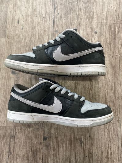 Nike SB Dunk Low "Shadow"