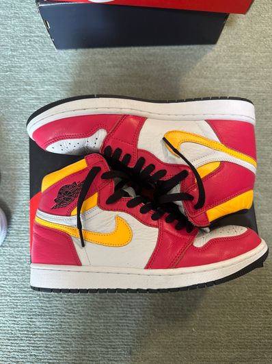 Nike Air Jordan 1 High OG "Light Fusion Red"