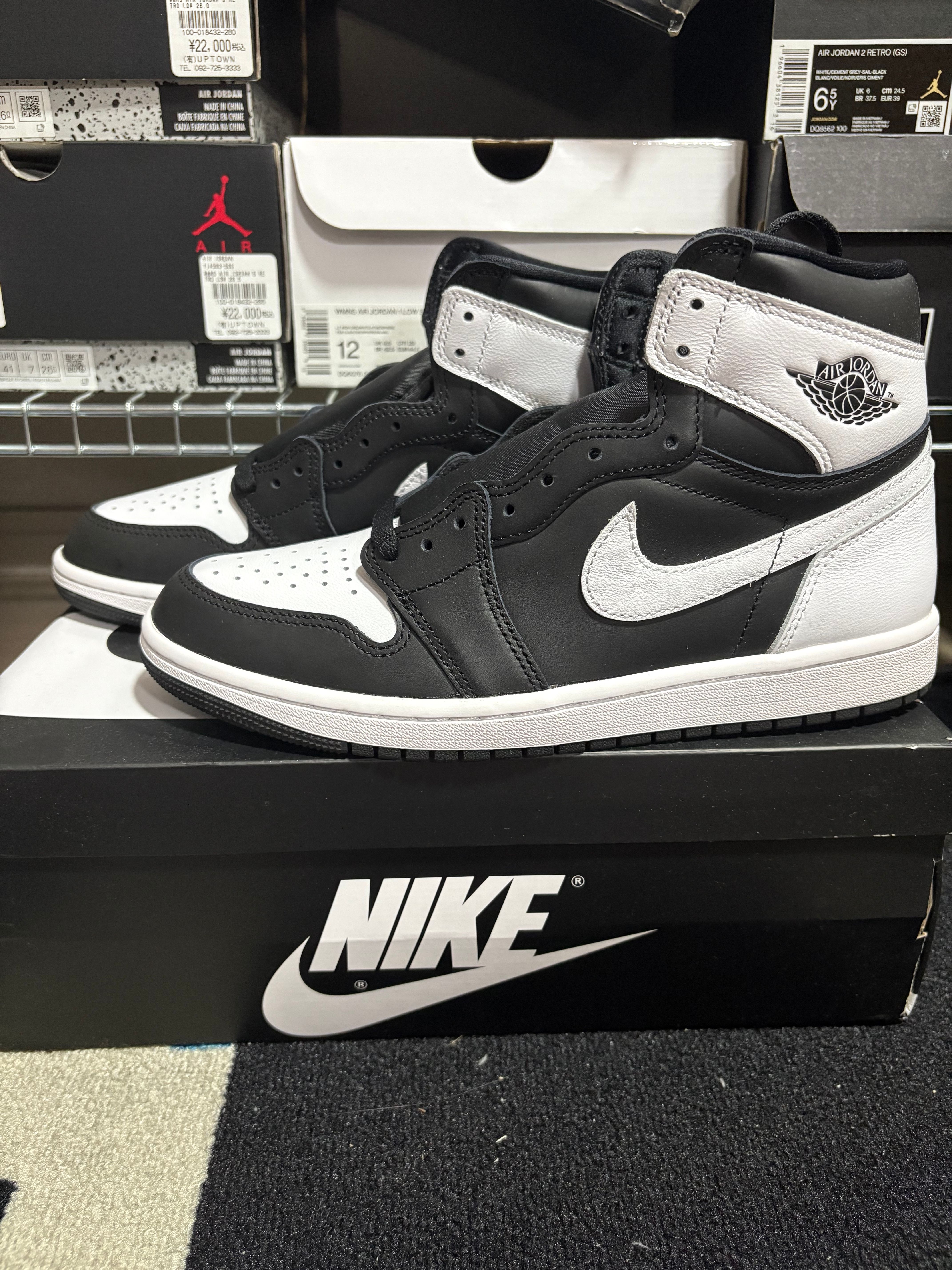 Nike Air Jordan 1 Retro High OG "Black/White"
