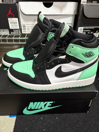 Nike Air Jordan 1 High OG "Green Glow"