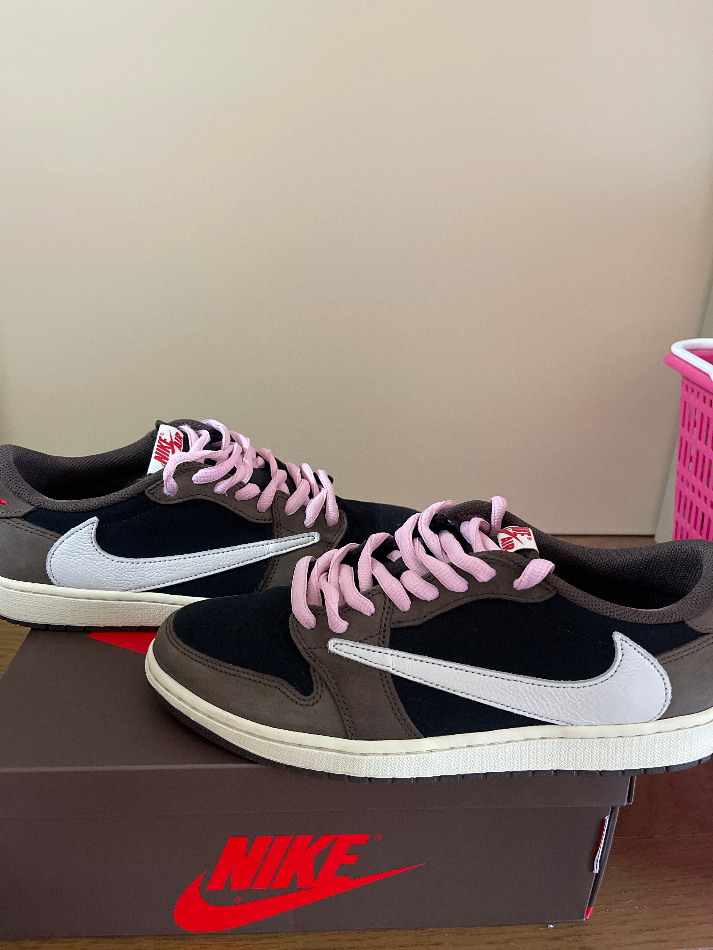 Travis Scott × Nike Air Jordan 1 Low OG SP-T "Black/Dark Mocha"