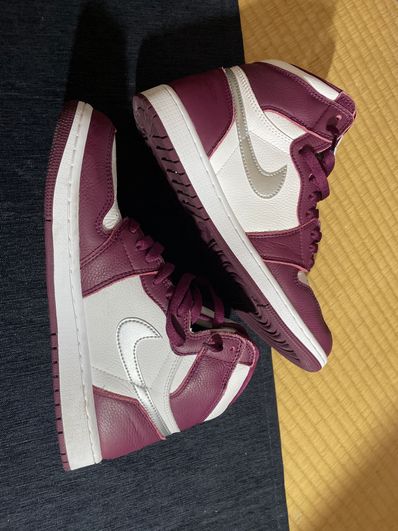 Nike Air Jordan 1 High OG "Bordeaux"