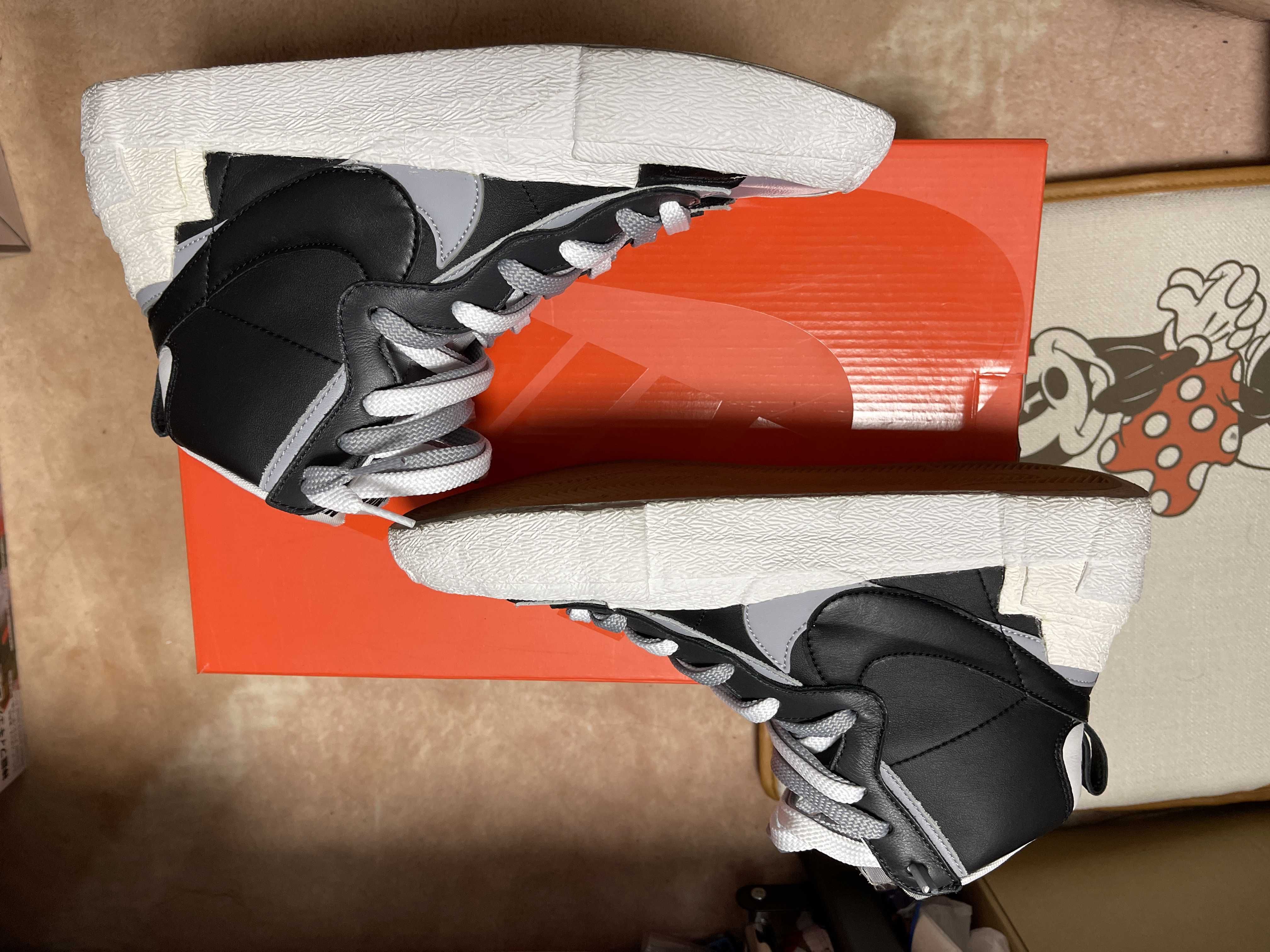 sacai × NIKE BLAZER MID "BLACK/WOLF GREY/WHITE"