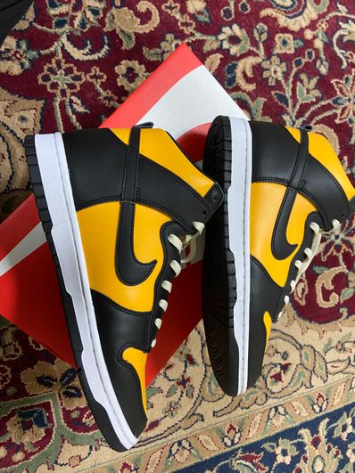 Nike Dunk High "University Gold and Black"