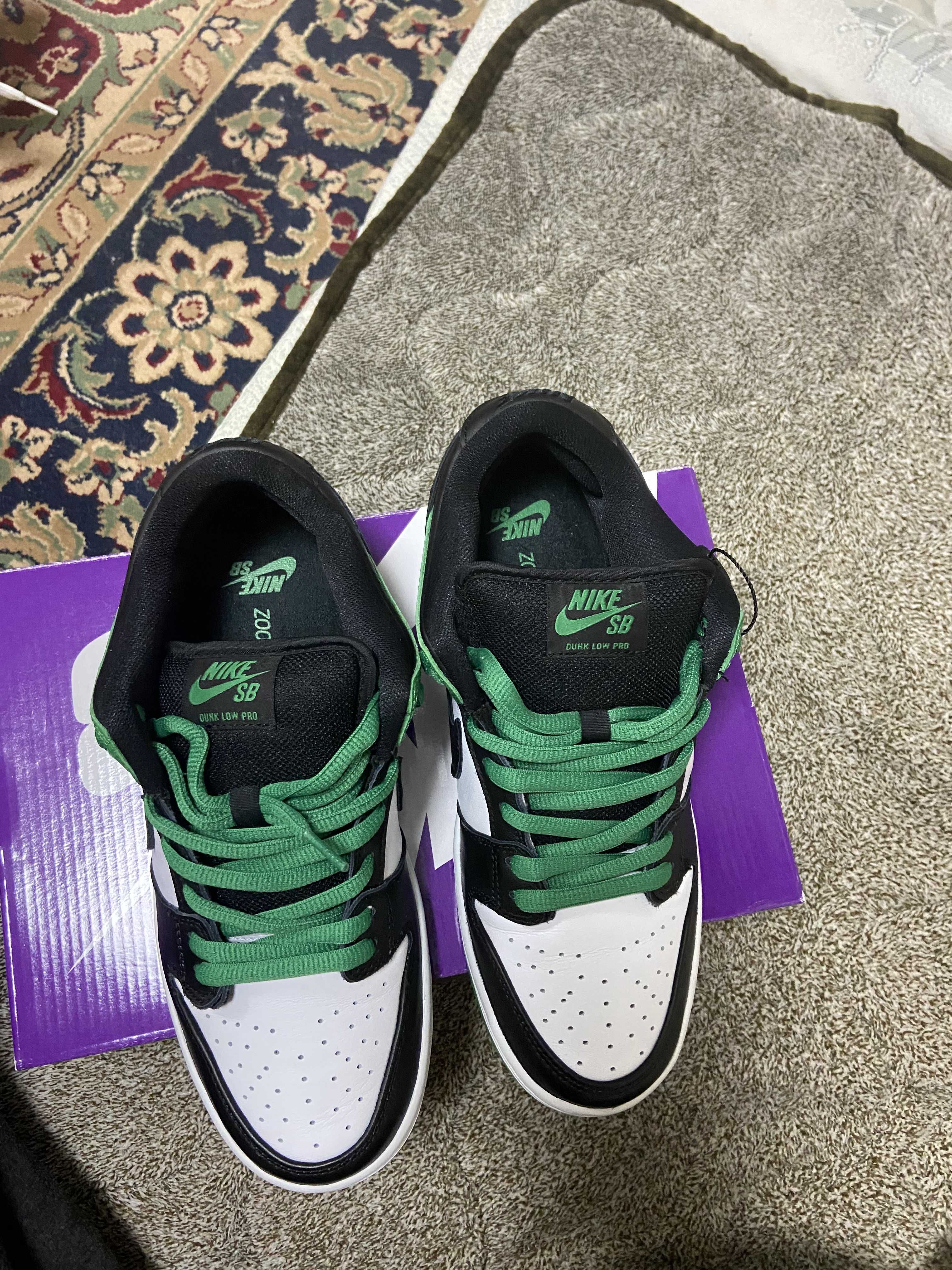 Nike SB Dunk Low Pro "Black and Classic Green"