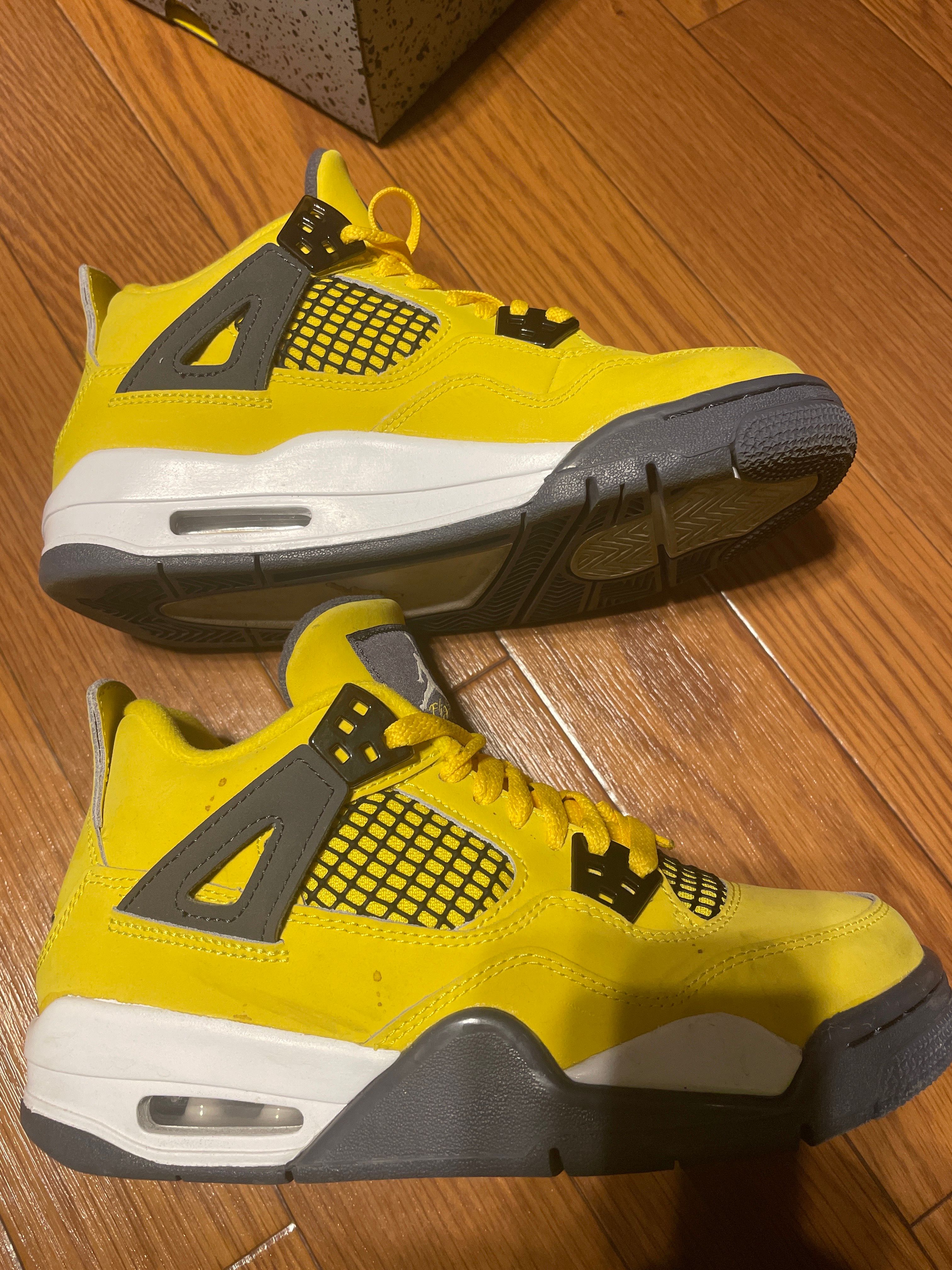 NIKE GS AIR JORDAN 4 "TOUR YELLOW"