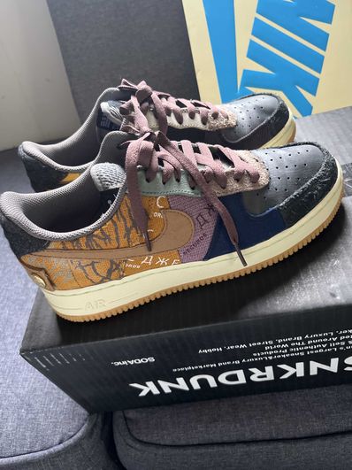 TRAVIS SCOTT × NIKE AIR FORCE 1 LOW CACTUS JACKを買うなら TRAVIS SCOTT × NIKE AIR FORCE 1 LOW CACTUS JACKを買うなら
