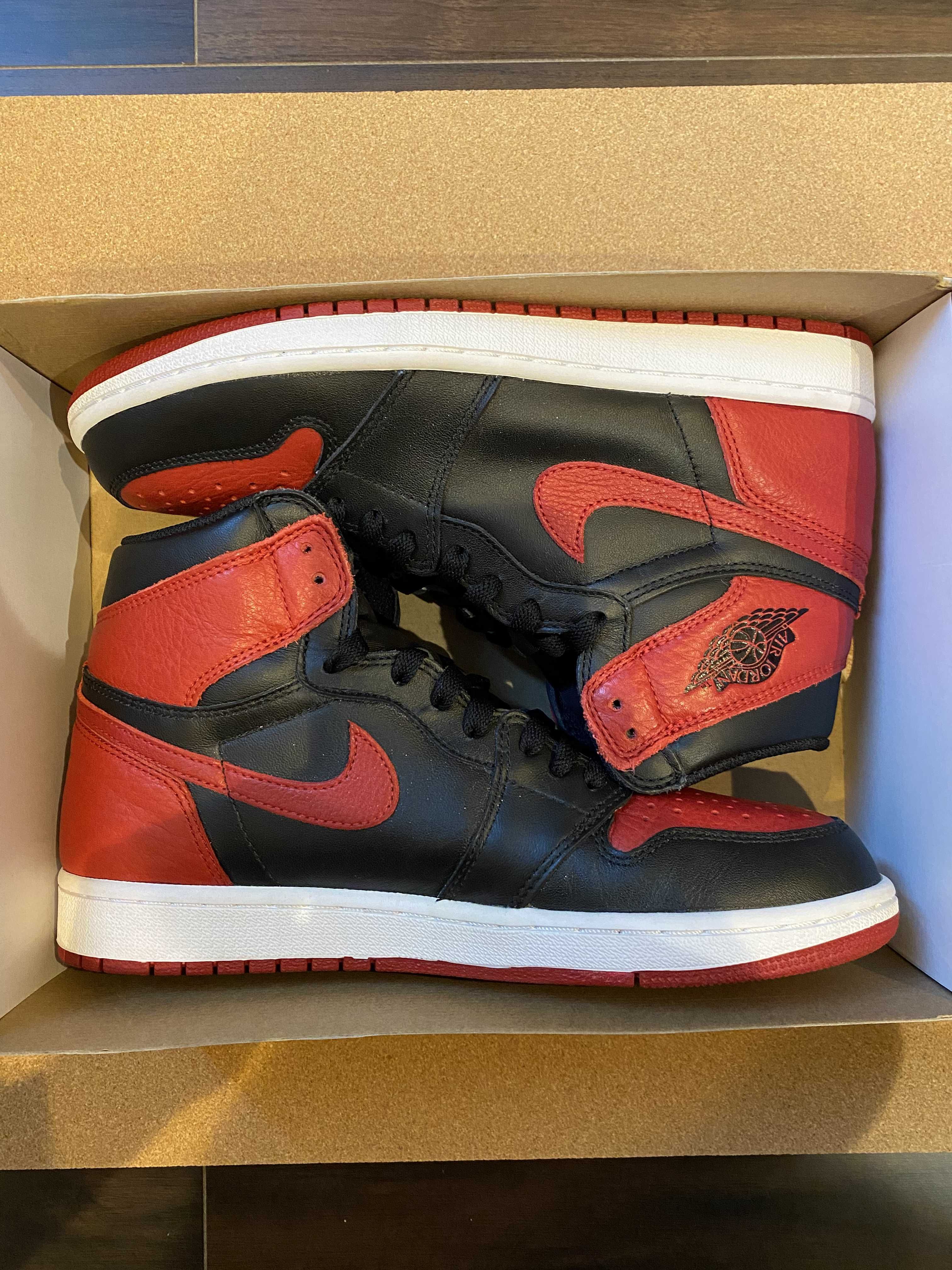 Nike Air Jordan 1 Retro High OG "Bred/Banned" (2016)