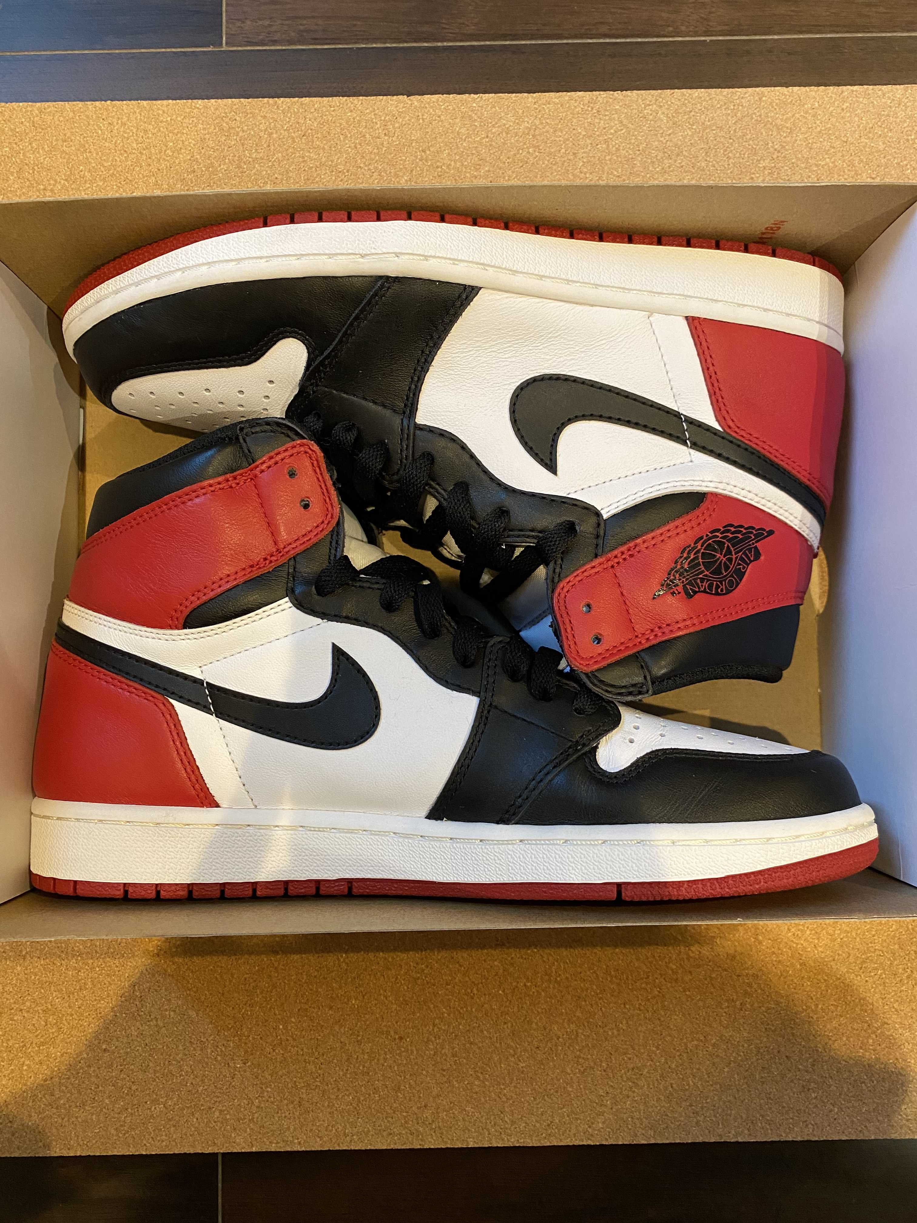 Nike Air Jordan 1 Retro High OG "Black Toe"(2016)