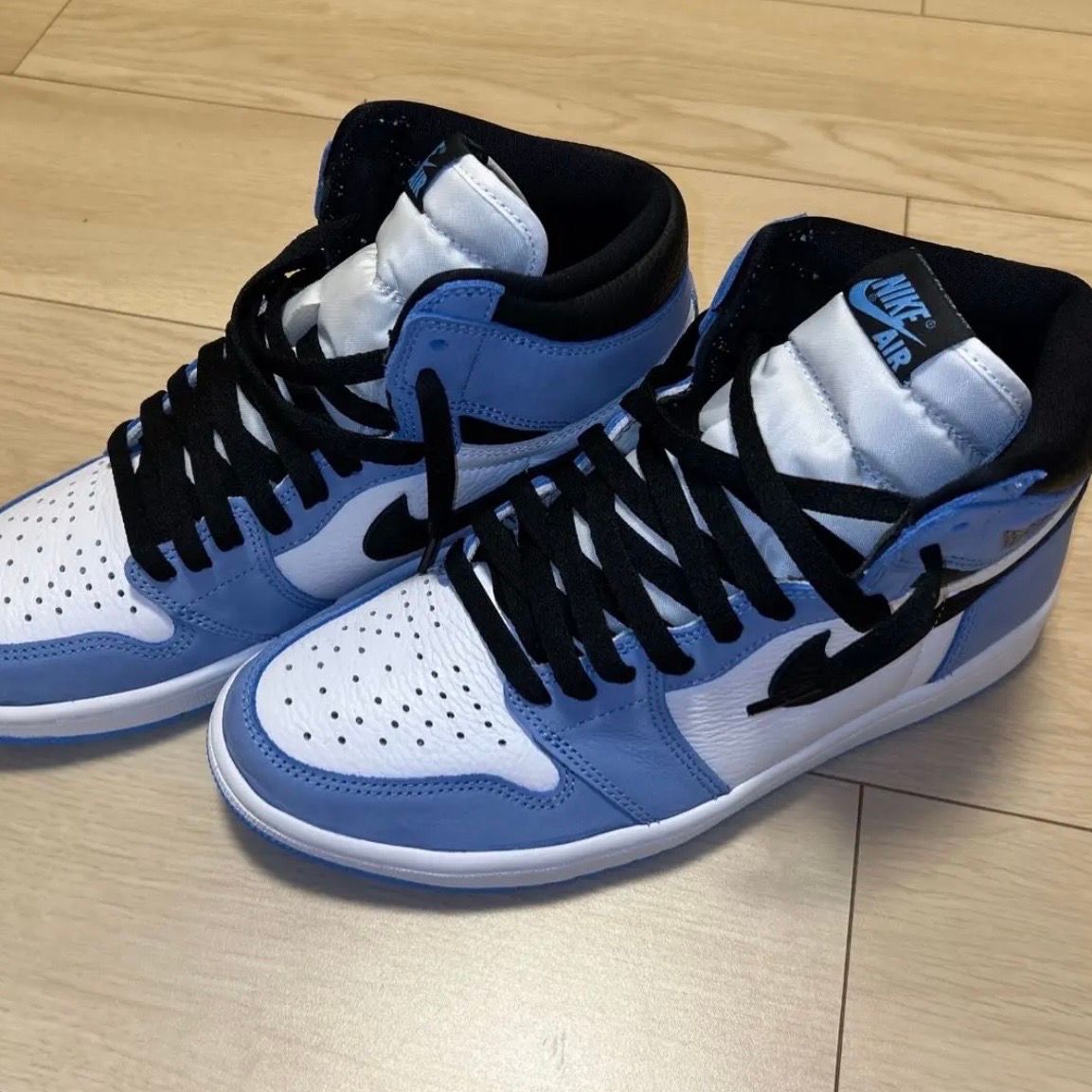 Nike Air Jordan 1 High OG "University Blue"