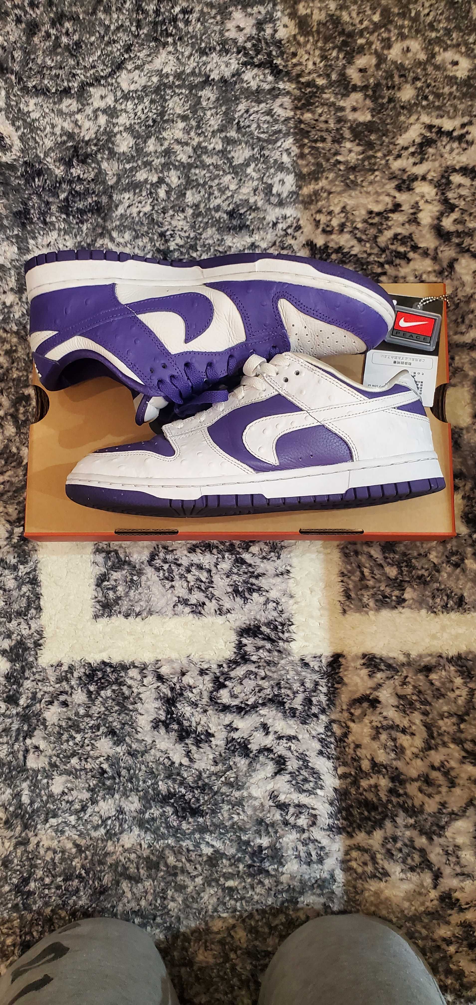 Nike Women's Dunk Low "Made You Look"