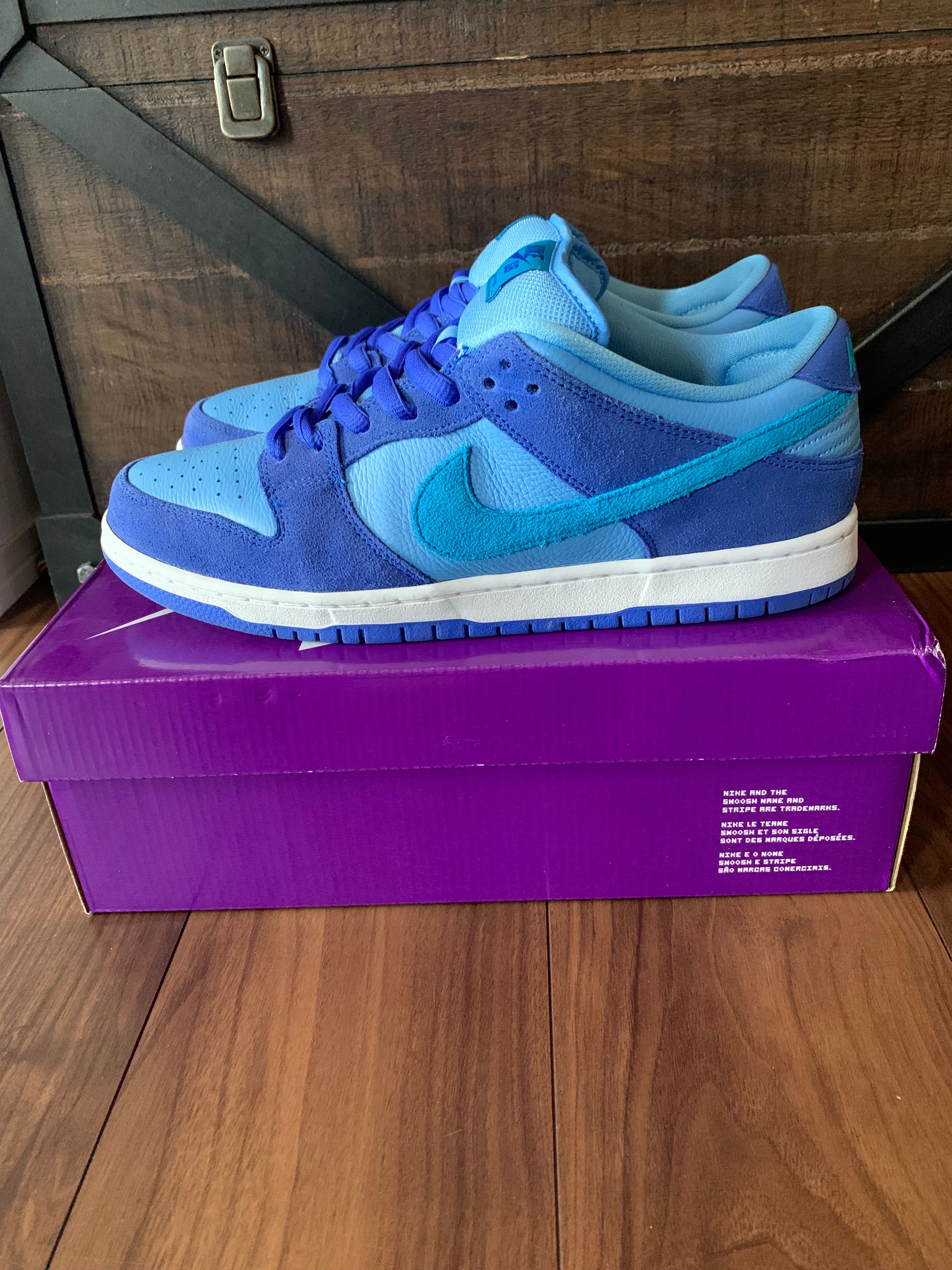 Nike SB Dunk Low "Blue Raspberry"