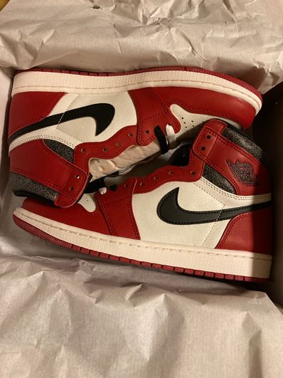 Nike Air Jordan 1 High OG "Lost & Found/Chicago"