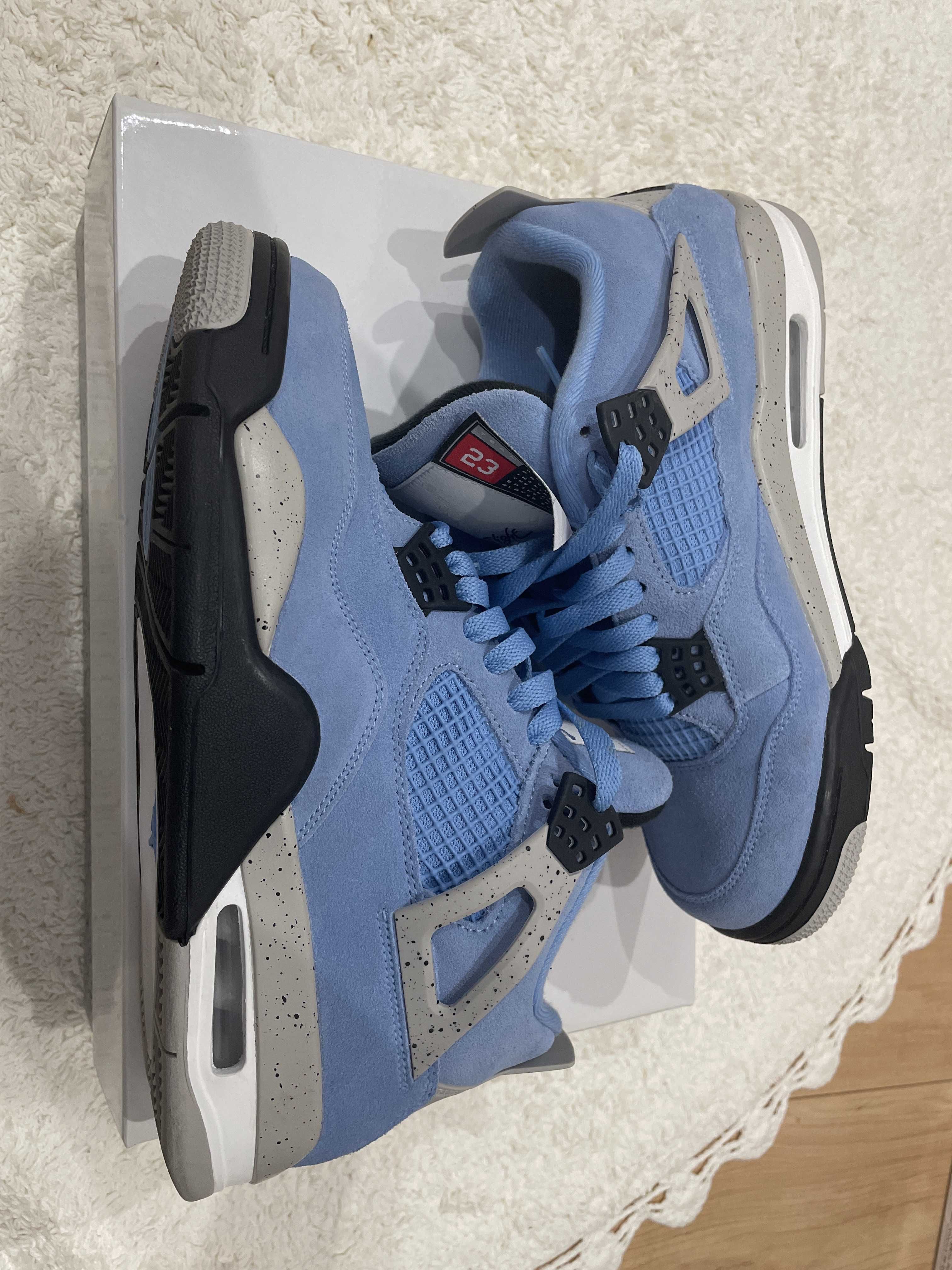 Nike Air Jordan 4 "University Blue"