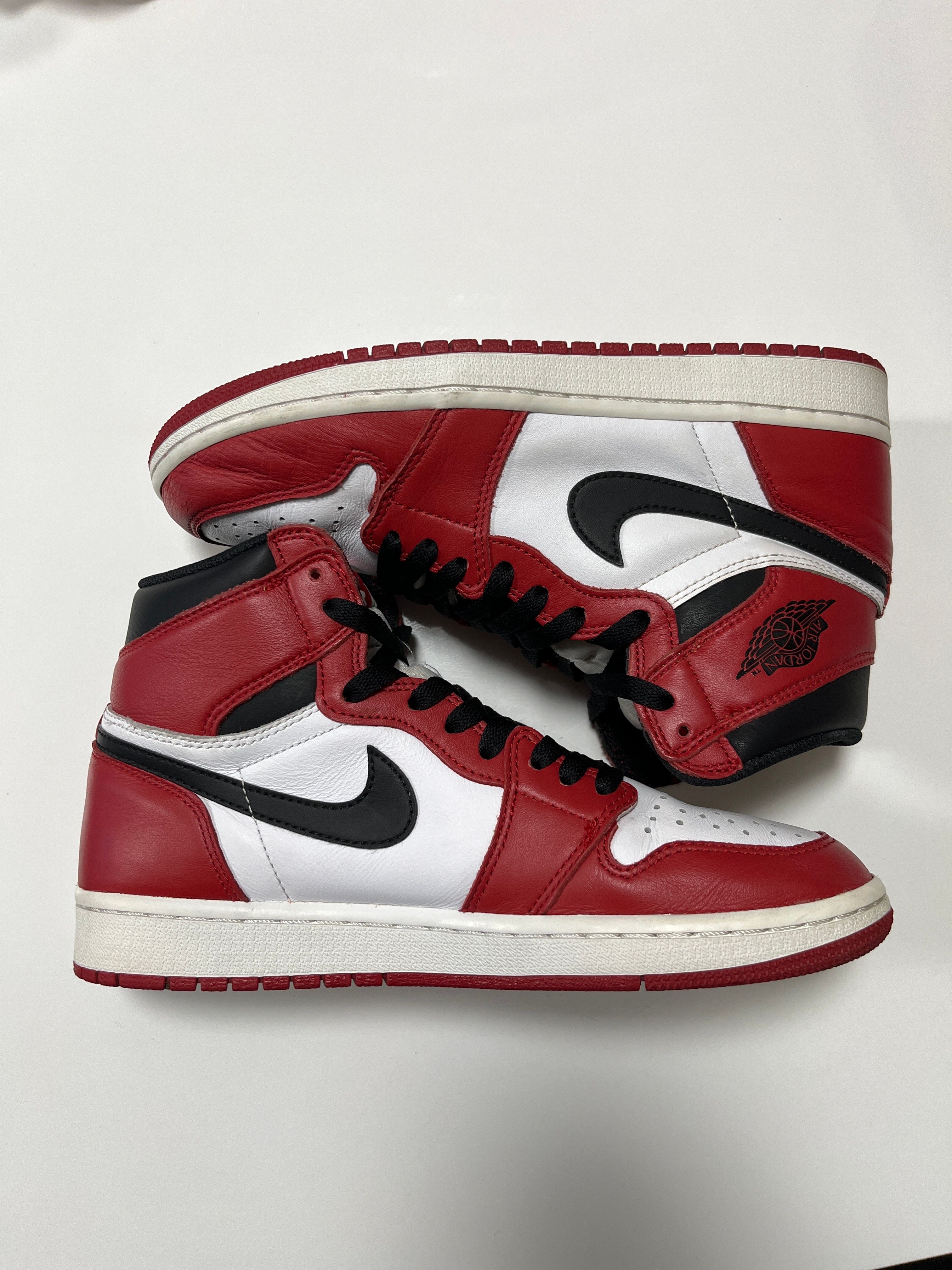 Nike Air Jordan 1 Retro High "Chicago" (2015)