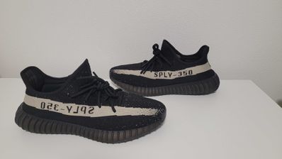 adidas YEEZY Boost 350 V2 "Oreo"