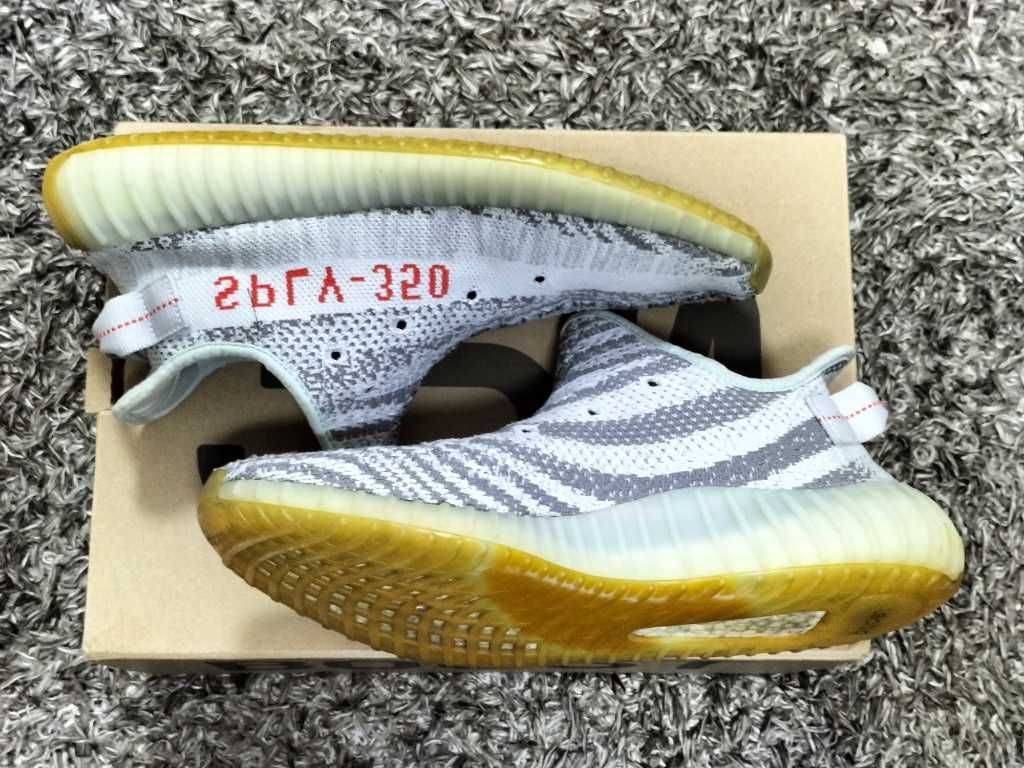 adidas YEEZY Boost 350 V2 "Blue Tint"