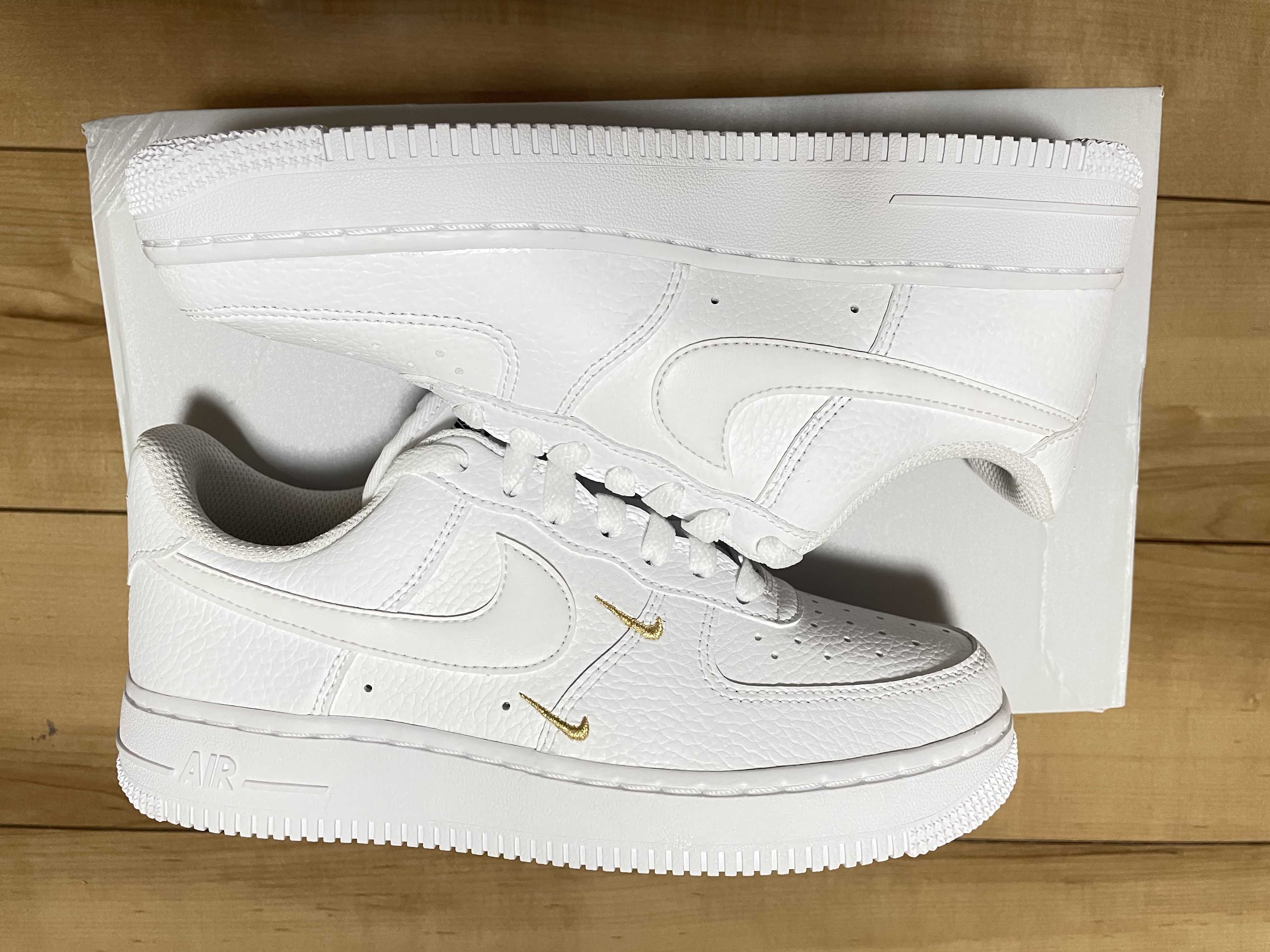 Nike Women's Air Force 1 Low 07 Essential "White/White"