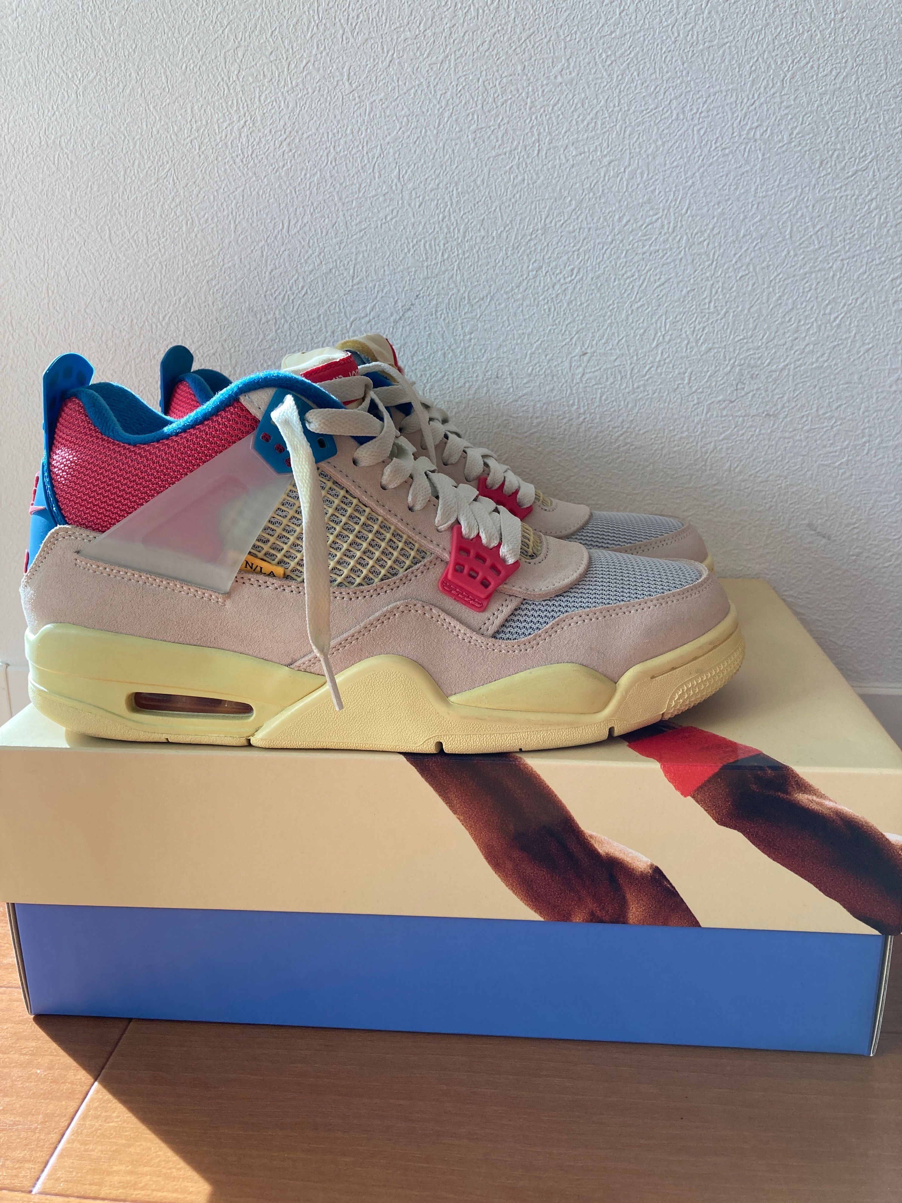UNION × Nike Air Jordan 4 SP "Guava Ice/Light Fusion Red"