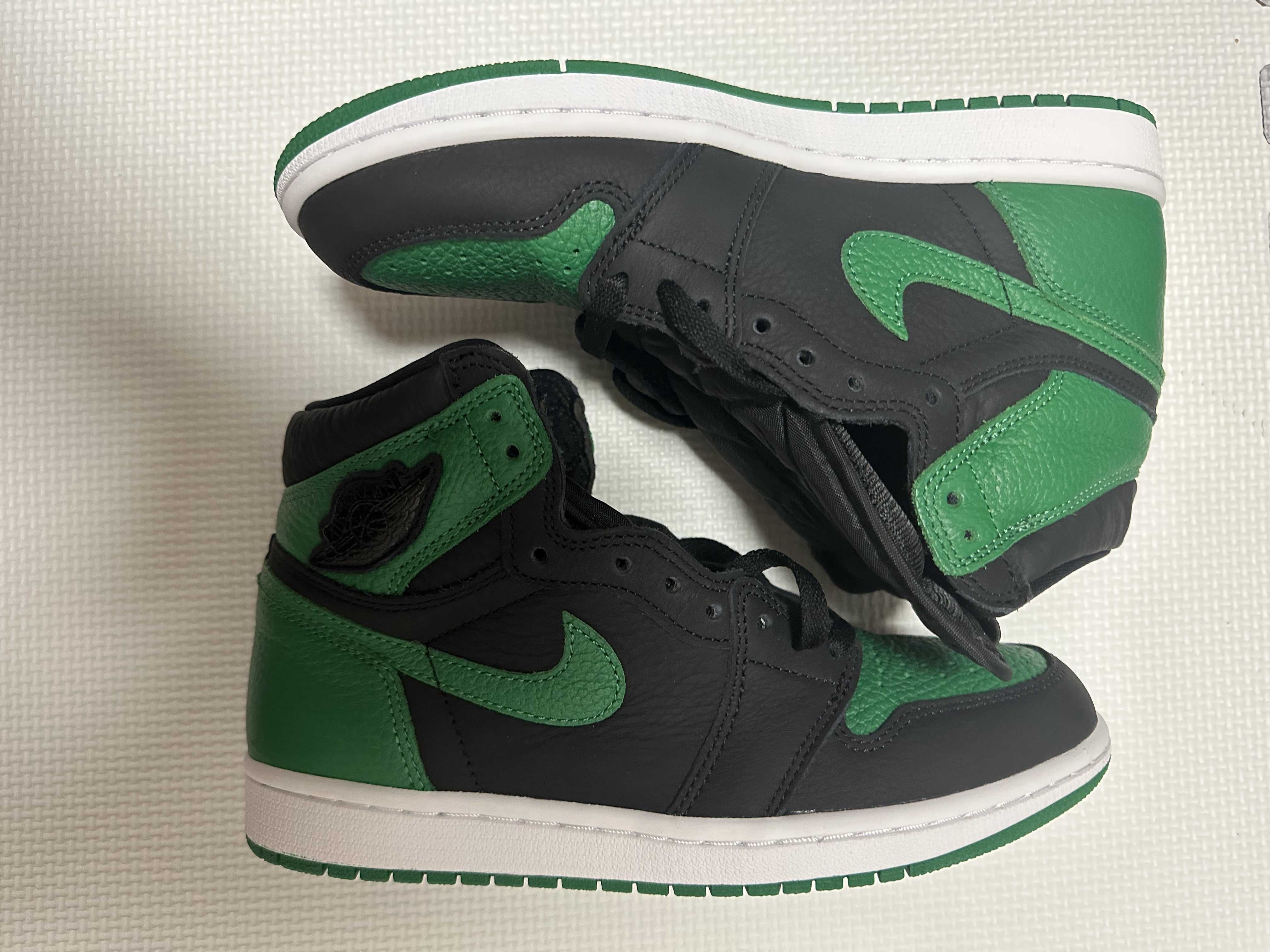 Nike Air Jordan 1 Retro High OG "Black/Pine Green" (2020)