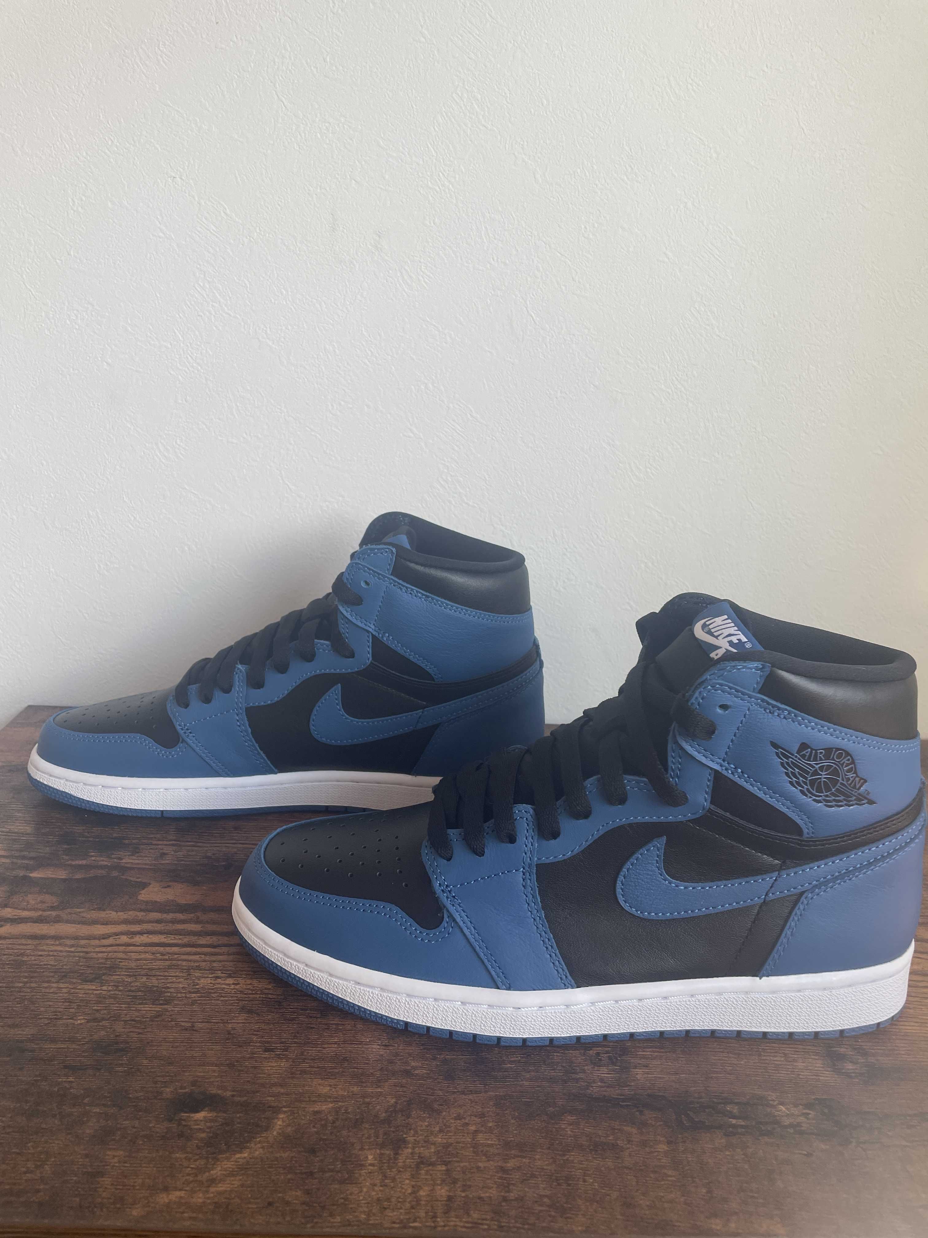 Nike Air Jordan 1 Retro High OG "Dark Marina Blue"