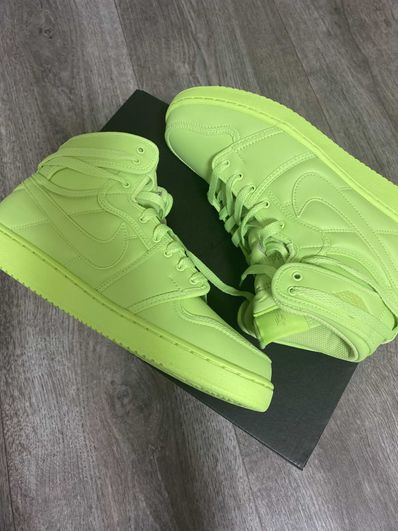 Billie Eilish × Nike WMNS Air Jordan 1 High KO