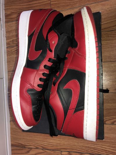 Nike Air Jordan 1 Low "Varsity Red"