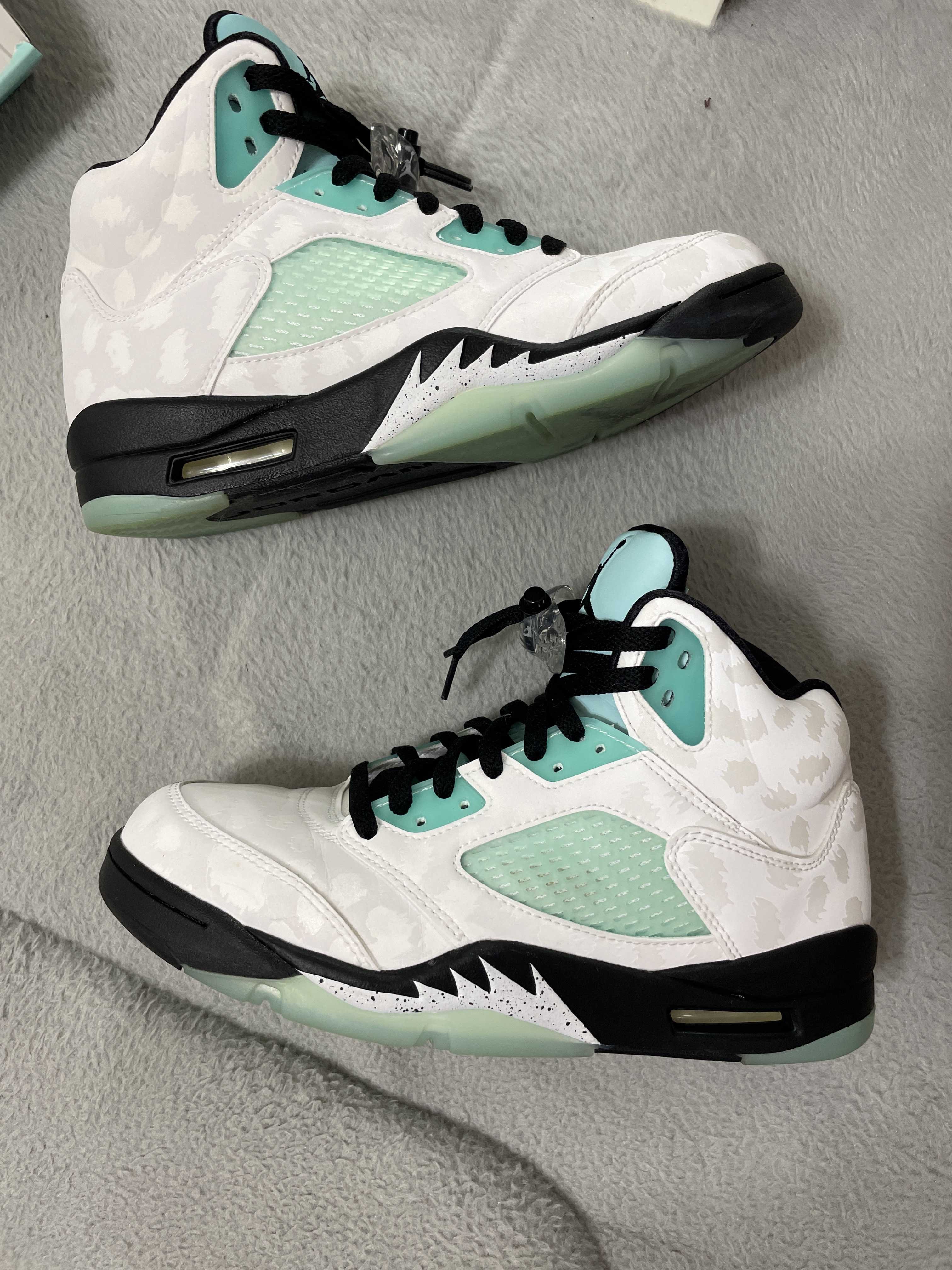 Nike Air Jordan 5 "White/Black/Island Green"