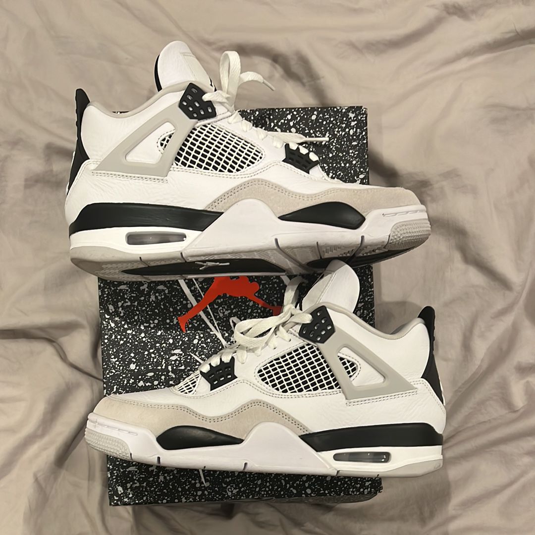 Nike Air Jordan 4 "Military Black"