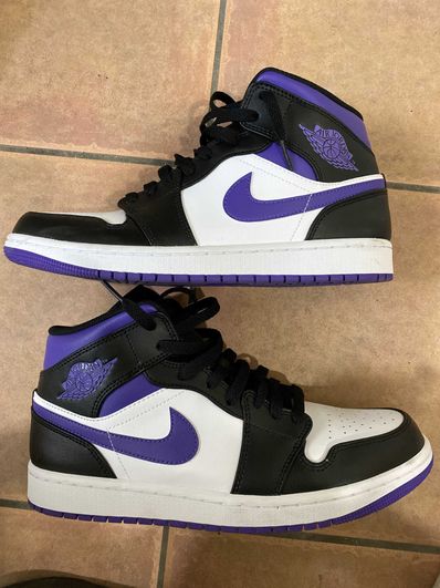 Nike Air Jordan 1 Mid "Black/Court Purple"
