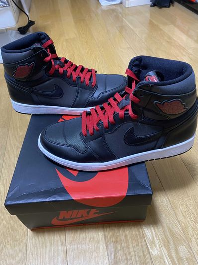 Nike Air Jordan 1 Retro High OG "Black/Metallic Silver/Gym Red"